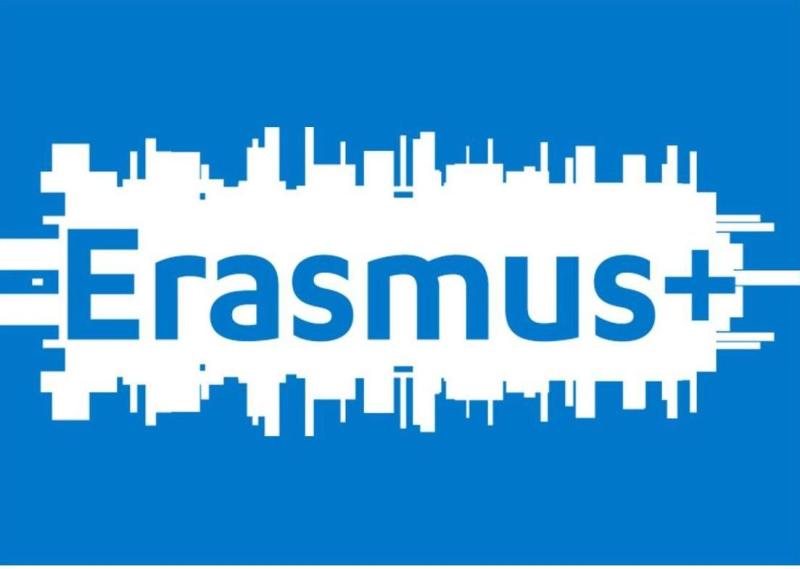          Erasmus+